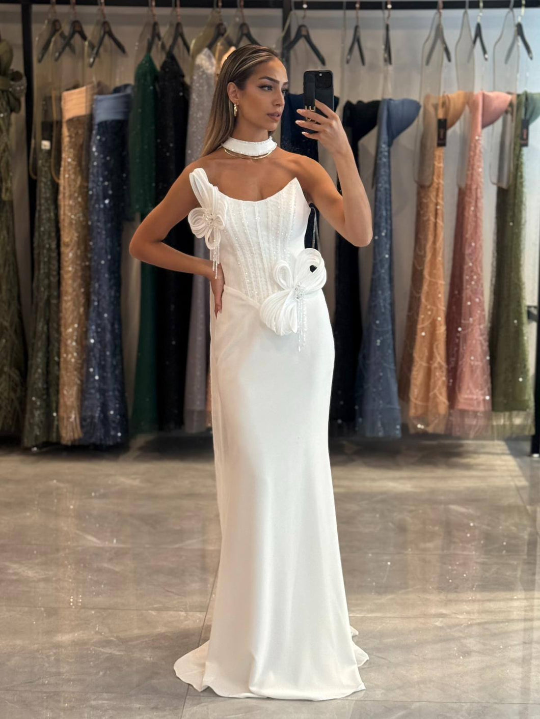 Celeste White – Pure Elegance